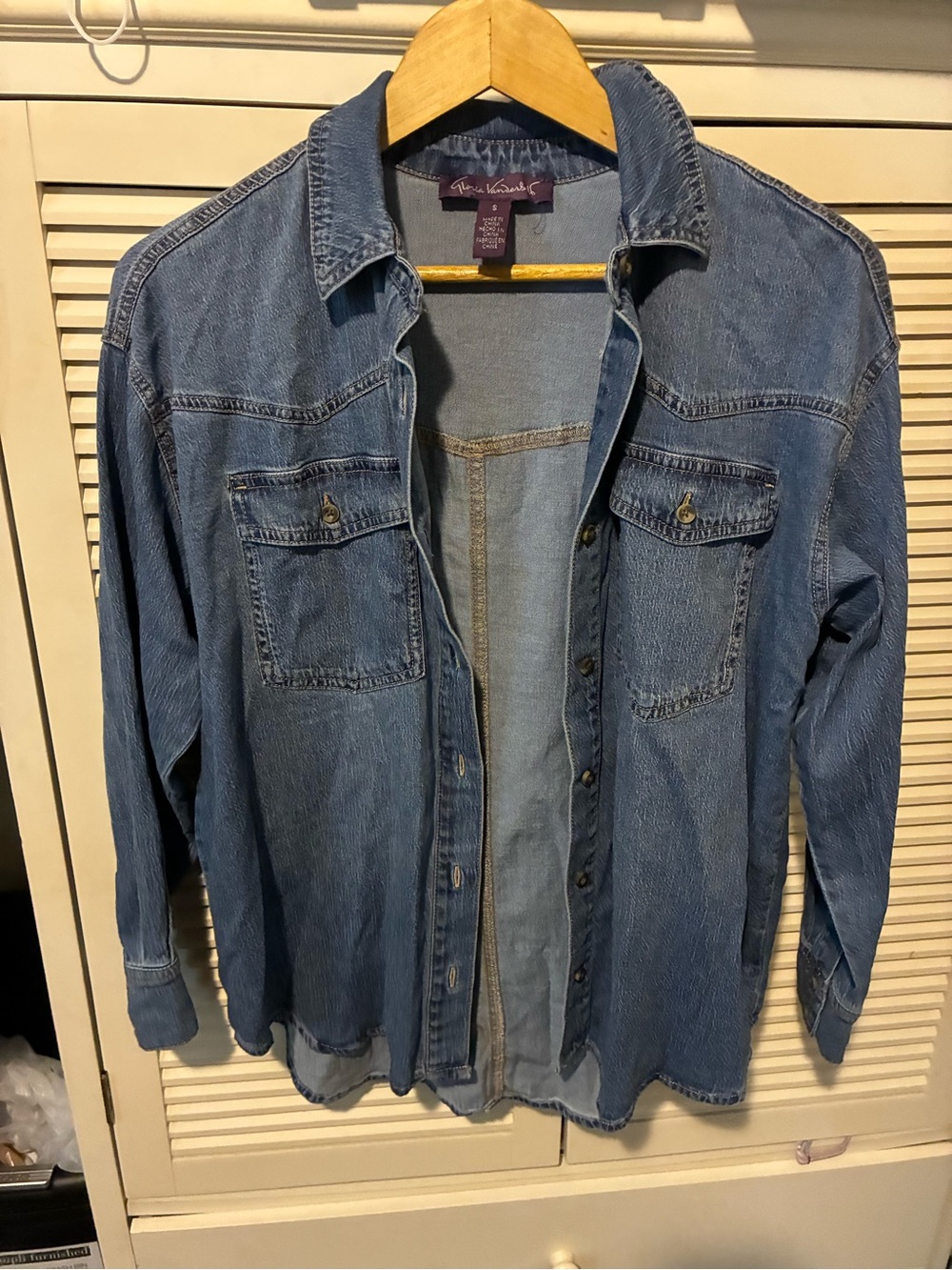 Gloria Vanderbilt Light Blue Denim Button-Down Shirt